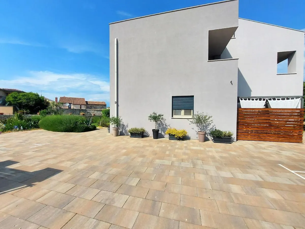 **** Guest house Rooms And Apartments Istrasoley Bale Croatia