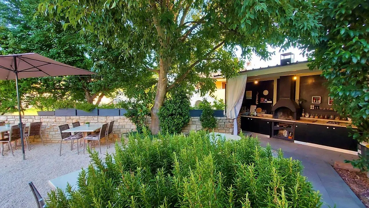 **** Gostinjska kuća Rooms And Apartments Istrasoley Croatia