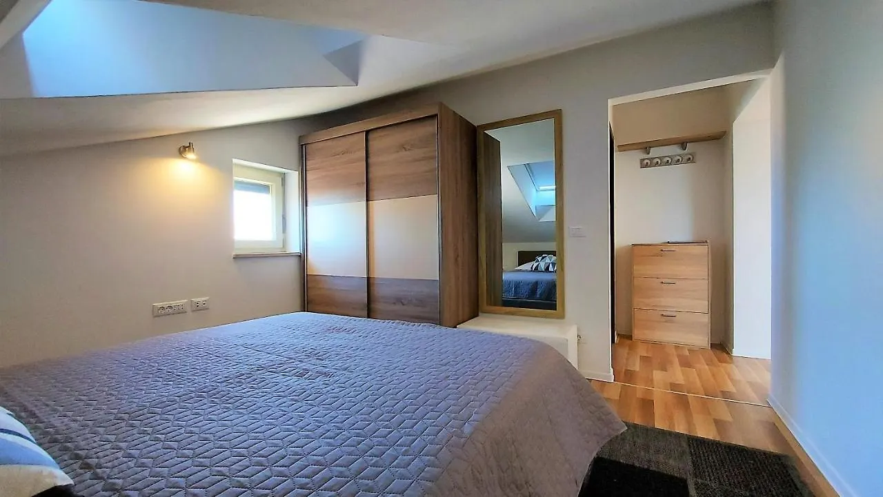 Rooms And Apartments Istrasoley Bale