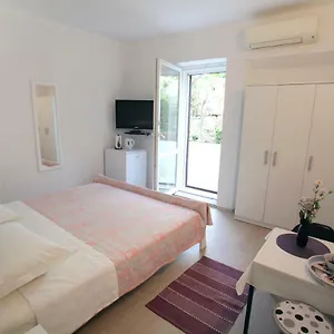 Feme 3* Trogir