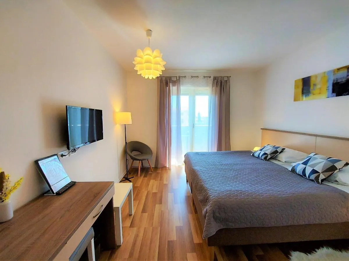 Rooms And Apartments Istrasoley Bale 4*,  Croatia