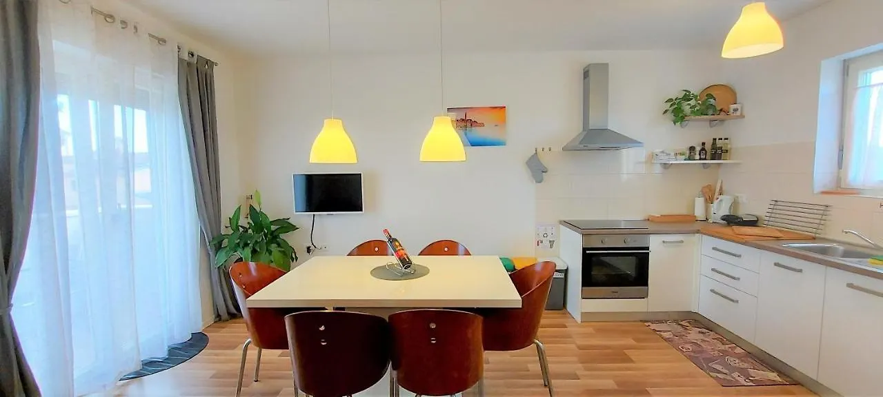 Guest house Rooms And Apartments Istrasoley Bale