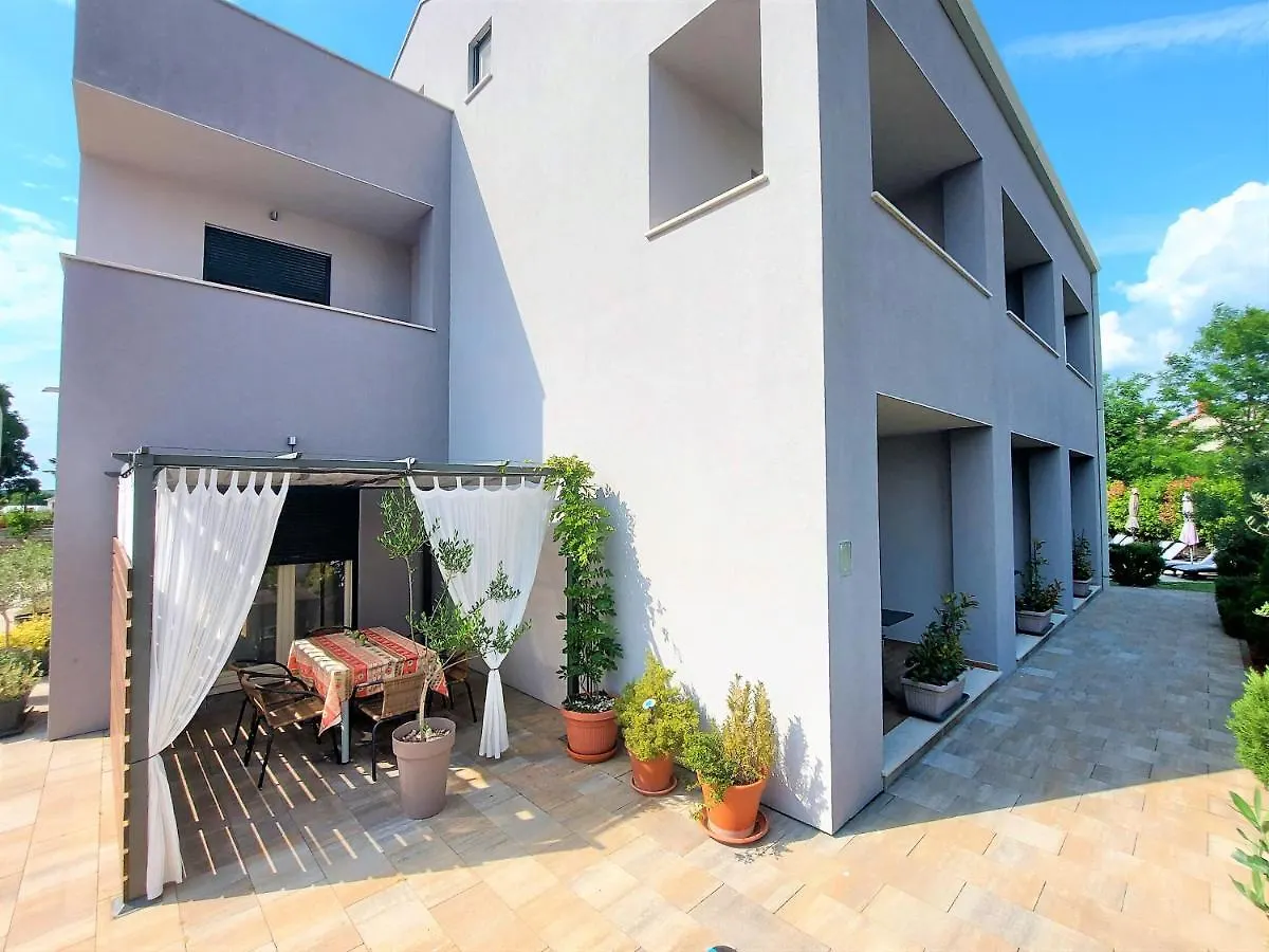 Rooms And Apartments Istrasoley Bale 4*,