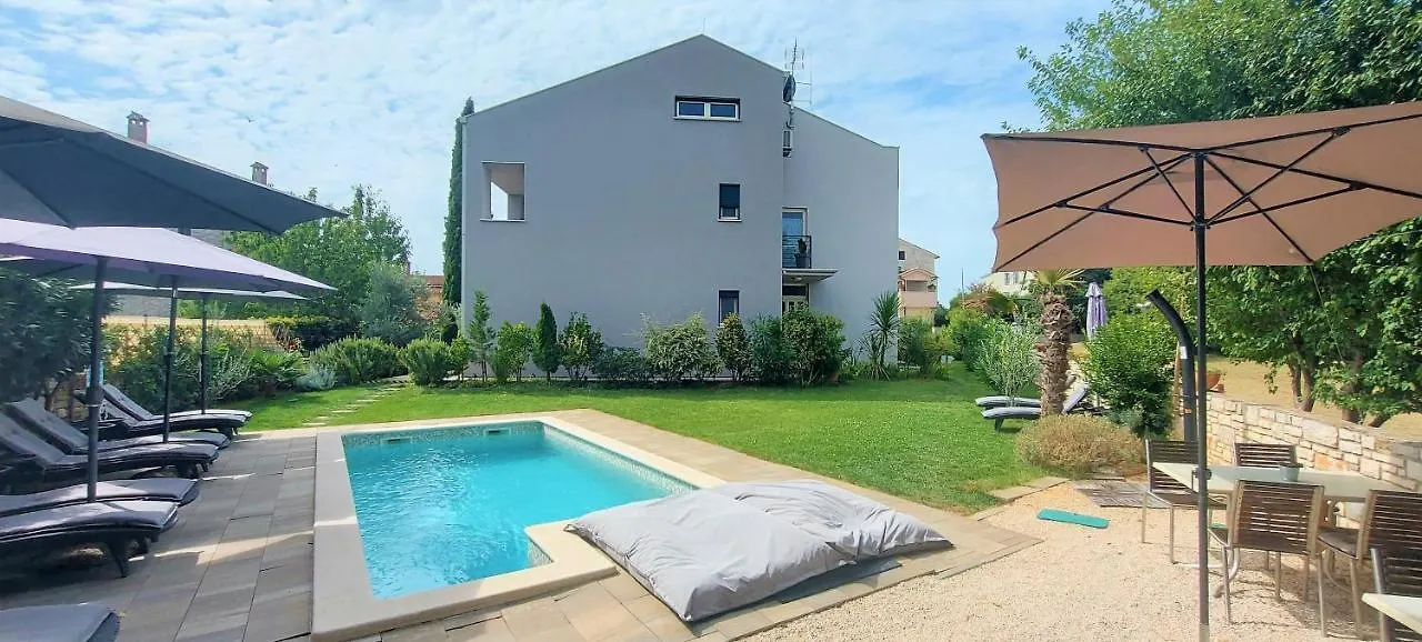 Rooms And Apartments Istrasoley Bale